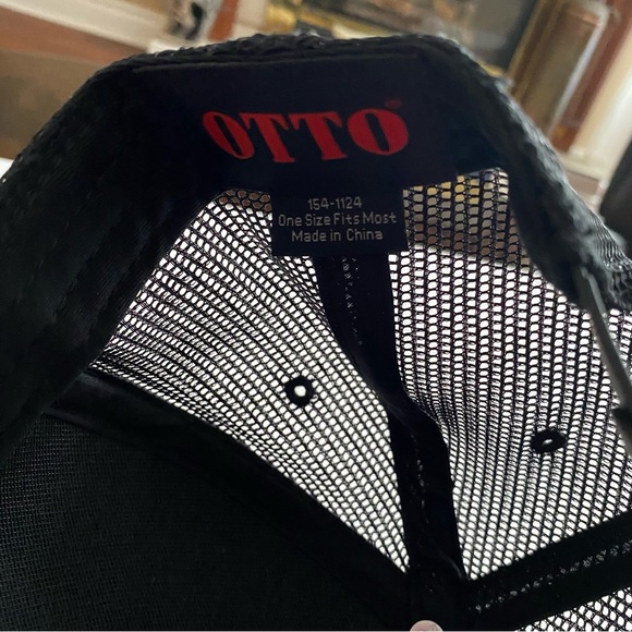 Brett Kissel cap. We were that song world tour mesh back - Picture 4 of 6